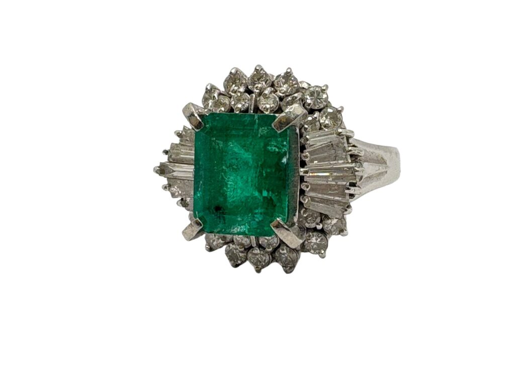 Pt900 エメラルド0.65ct ダイヤ0.33ct リング - 買取専門店リライト
